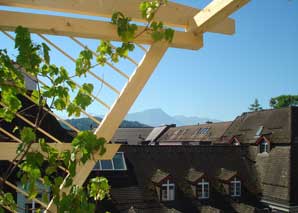 Tavolata au-dessus et au-dessous des toits de Lucerne