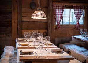 Fondue Chalet Aarau: Cheese feast in the hut