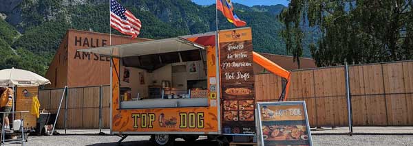 XXL Hotdogs aus dem Food Truck