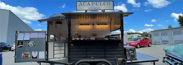 Food truck with Mexican Streetfood